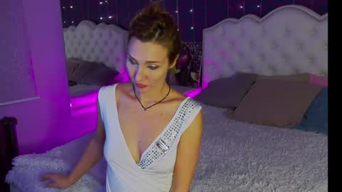 Snapshot of elizamayers chatting on 01/31/25, 03:52 Linda online show from 01/31/25, 03:52