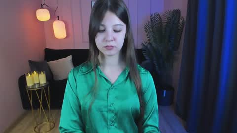 Snapshot of elizamild chatting on 12/14/24, 01:27 Eliza online show from 12/14/24, 01:27