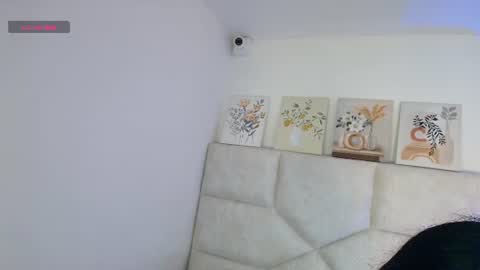 Snapshot of elizawiliamst chatting on 07/05/26, 01:29 Eliza online show from 07/05/26, 01:29