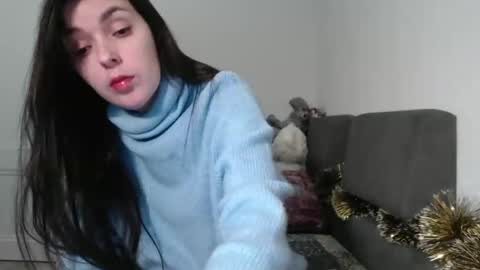 Snapshot of elizbetfox chatting on 12/21/25, 11:23 elizbetfox online show from 12/21/25, 11:23