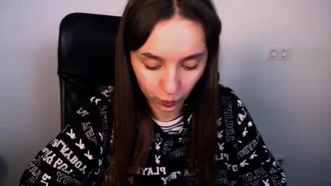 Snapshot of elizsun chatting on 11/20/25, 09:09 elizsun online show from 11/20/25, 09:09