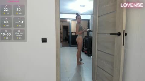 Eliz                               online show from 09/24/25, 06:00