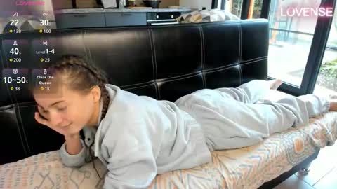 Eliz                               online show from 01/13/26, 10:53