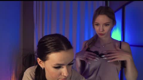 elizzza_ online show from 02/08/25, 07:26