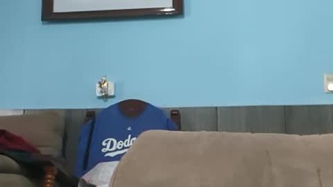 Snapshot of eljim323323 chatting on 10/23/25, 07:45 eljim323323 online show from 10/23/25, 07:45