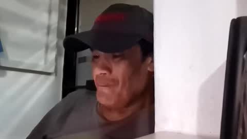 Snapshot of eljim323323 chatting on 10/26/25, 08:20 eljim323323 online show from 10/26/25, 08:20