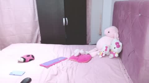 Snapshot of ella_2sweet chatting on 01/16/25, 06:03 Ella online show from 01/16/25, 06:03