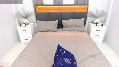 Ella online show from 11/04/25, 09:14