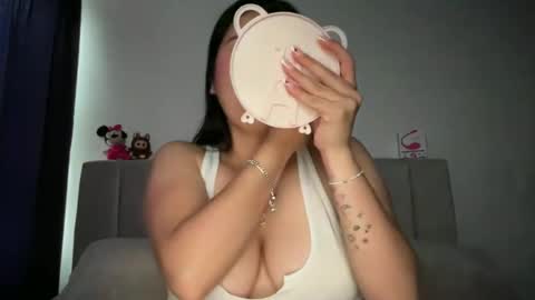 Snapshot of ella_aq chatting on 06/18/26, 07:40 Ella online show from 06/18/26, 07:40
