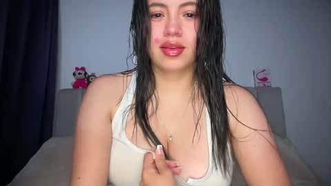 Snapshot of ella_aq chatting on 07/14/26, 05:01 Ella online show from 07/14/26, 05:01