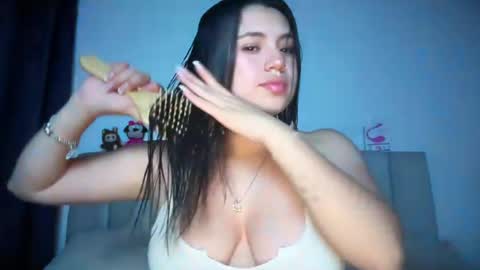 Snapshot of ella_aq chatting on 07/30/26, 05:06 Ella online show from 07/30/26, 05:06