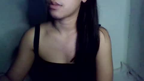 Snapshot of ella_babe25 chatting on 03/08/26, 08:34 ella_babe25 online show from 03/08/26, 08:34