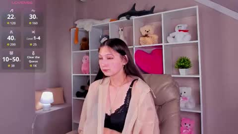 Ella online show from 11/11/25, 09:42