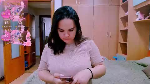 Snapshot of ella_diamonds chatting on 09/15/25, 05:51 Ella  online show from 09/15/25, 05:51