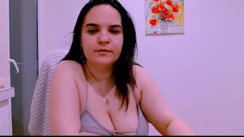 Snapshot of ella_diamonds chatting on 04/10/26, 07:07 Ella online show from 04/10/26, 07:07