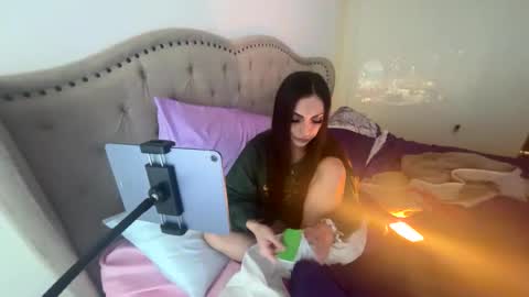 ella_ella_ella_ay online show from 11/26/25, 03:57