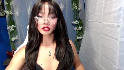 Ella online show from 10/31/25, 02:23