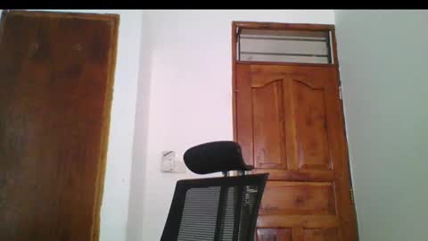 Snapshot of ella_laurel chatting on 02/20/25, 07:45 Ella online show from 02/20/25, 07:45