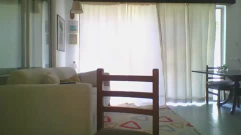 Snapshot of ella_laurel chatting on 10/10/25, 06:23 Ella online show from 10/10/25, 06:23