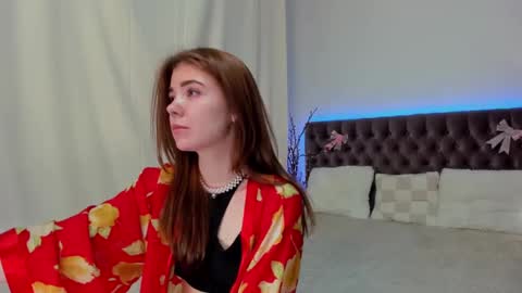 Snapshot of ella_mayers chatting on 02/10/25, 04:41 Ella Mayers online show from 02/10/25, 04:41