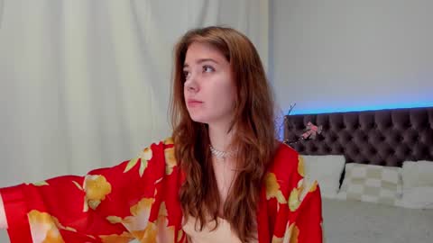Snapshot of ella_mayers chatting on 02/16/25, 03:04 Ella Mayers online show from 02/16/25, 03:04