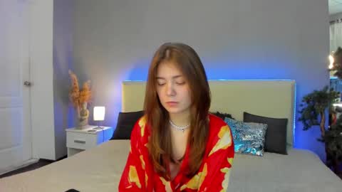 Snapshot of ella_mayers chatting on 02/23/25, 04:57 Ella Mayers online show from 02/23/25, 04:57