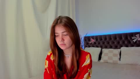 Snapshot of ella_mayers chatting on 02/24/25, 12:30 Ella Mayers online show from 02/24/25, 12:30