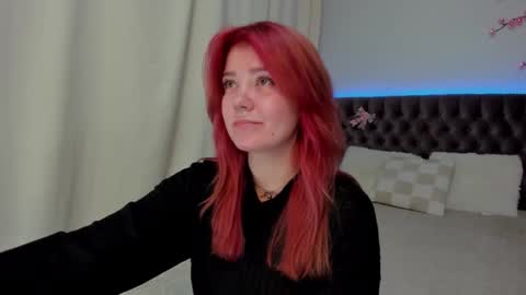 Snapshot of ella_mayers chatting on 09/25/25, 12:31 Ella Mayers online show from 09/25/25, 12:31