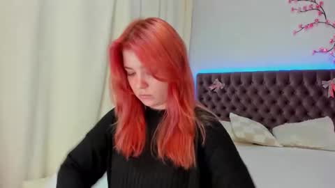 Snapshot of ella_mayers chatting on 10/05/25, 12:14 Ella Mayers online show from 10/05/25, 12:14