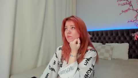 Snapshot of ella_mayers chatting on 10/09/25, 04:05 Ella Mayers online show from 10/09/25, 04:05