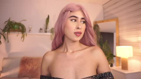 ELLA OWEN online show from 03/30/26, 08:21