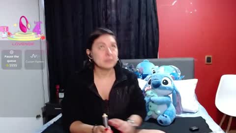 Snapshot of ella_rouse1 chatting on 07/22/26, 11:35 ella rouse online show from 07/22/26, 11:35