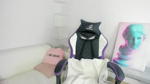 Ella online show from 03/05/26, 01:34