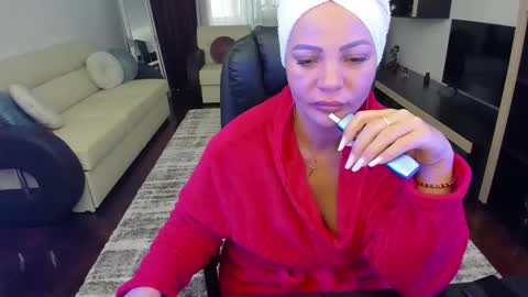 Snapshot of ella_sweety0 chatting on 02/12/26, 11:49 Ella online show from 02/12/26, 11:49