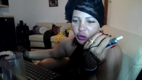 Snapshot of ella_sweety0 chatting on 04/26/26, 06:49 Ella online show from 04/26/26, 06:49