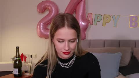 Ella online show from 03/01/25, 10:42