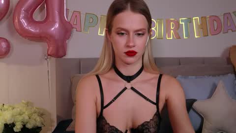 Ella online show from 03/02/25, 08:07