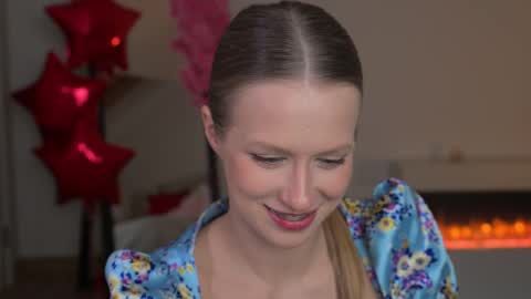 Snapshot of ella_twinkle chatting on 03/08/26, 07:06 Ella online show from 03/08/26, 07:06