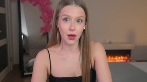 Snapshot of ella_twinkle chatting on 03/12/26, 07:31 Ella online show from 03/12/26, 07:31