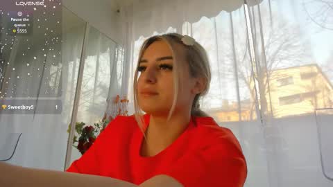 Snapshot of ella_vee chatting on 03/16/26, 05:55 ella_vee online show from 03/16/26, 05:55