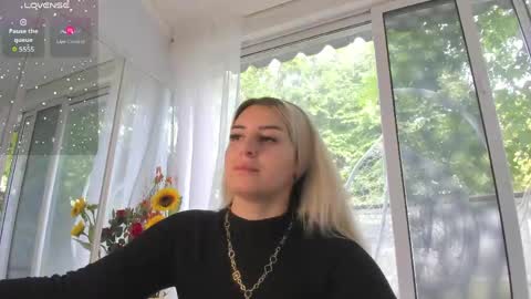 ella_vee online show from 06/02/26, 06:15