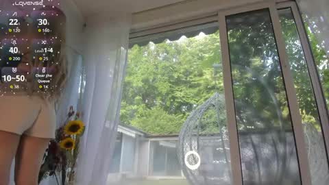 ella_vee online show from 06/04/26, 04:51