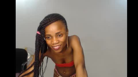Snapshot of ellababy8 chatting on 09/24/25, 07:23 ella online show from 09/24/25, 07:23