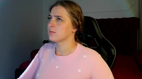 EllaBells online show from 03/31/26, 05:41