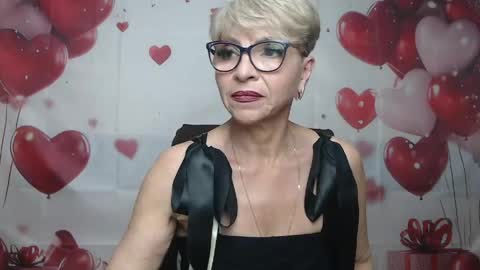 Snapshot of ellabonito chatting on 05/16/26, 06:32 EllaBonito online show from 05/16/26, 06:32