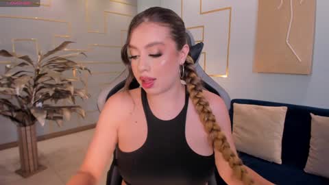 EllaClark online show from 12/04/24, 05:44