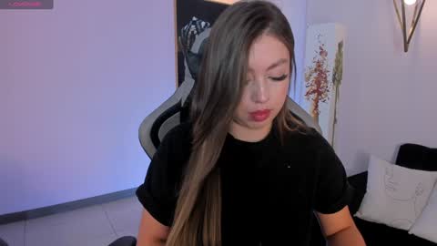 EllaClark online show from 12/09/24, 06:57