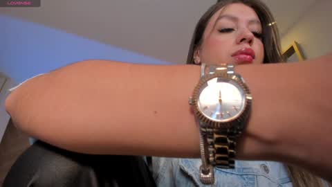 EllaClark online show from 12/15/24, 11:01