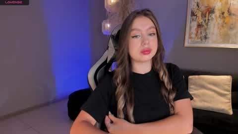 EllaClark online show from 03/03/25, 07:28