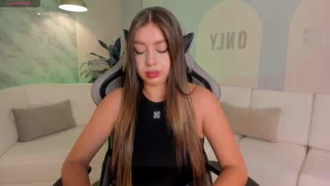 EllaClark online show from 03/08/25, 06:26